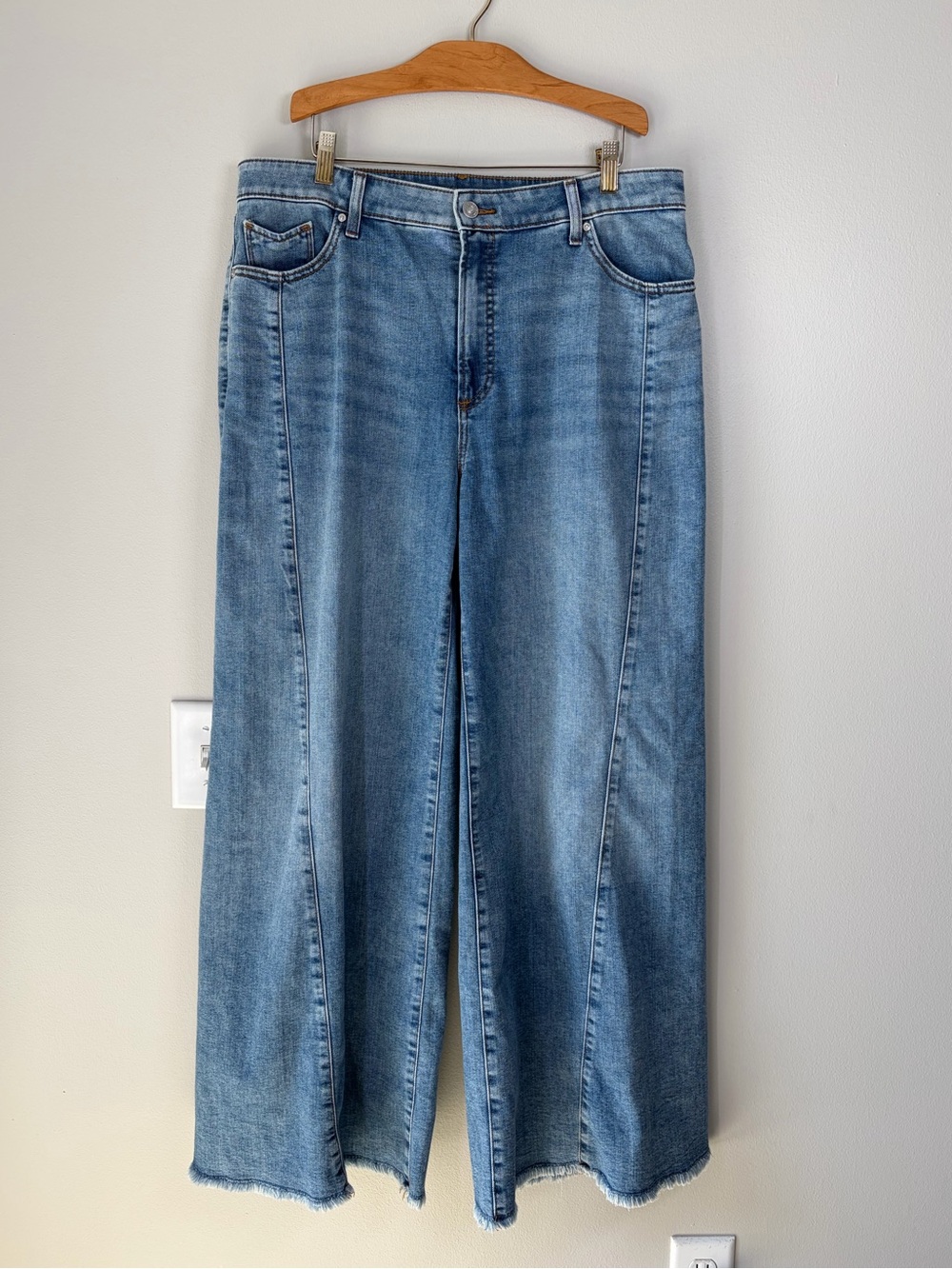 Chico’s So Slimming Wide Leg Jeans